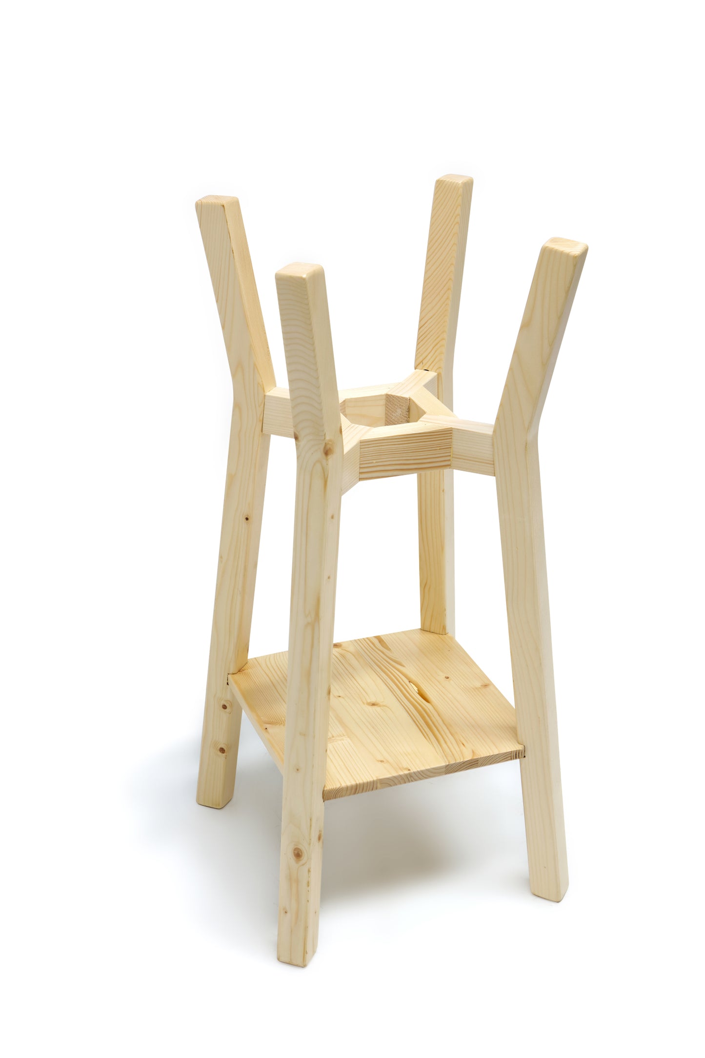 HOHE BODENSTRUKTUR AUS HOLZ BACILE