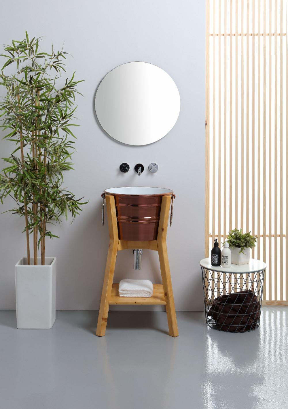 HOHE BODENSTRUKTUR AUS HOLZ BACILE