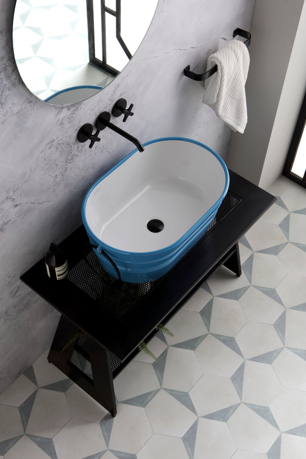 METAL FLOOR CABINET STAND