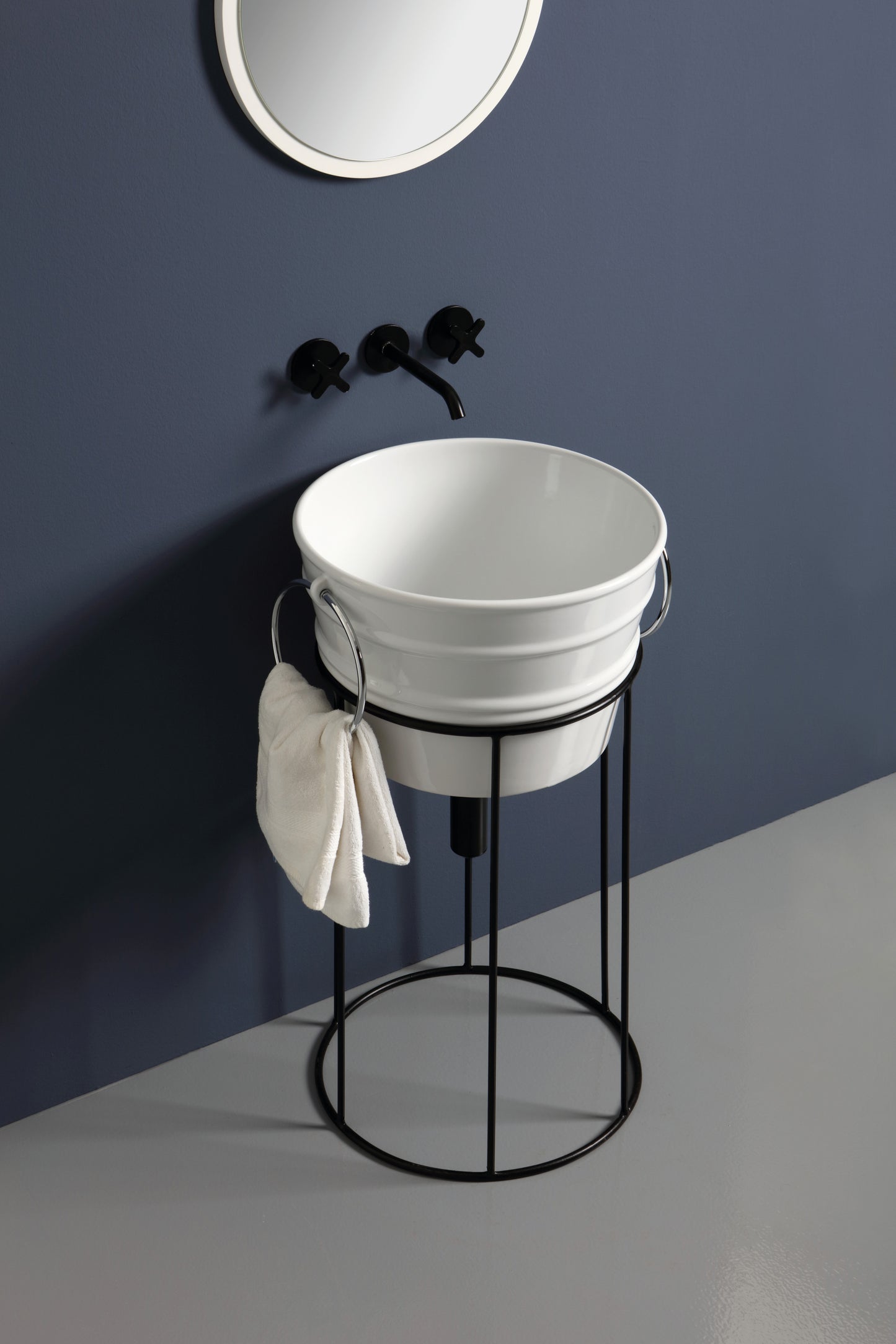 HOCHBODEN-METALLSTRUKTUR  BACILE