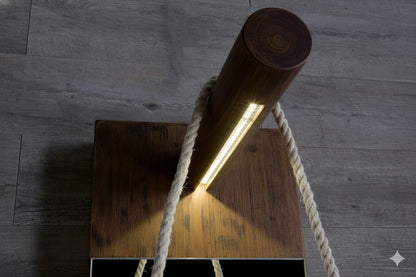 HOLZBODENSTRUKTUR MIT SPIEGEL POZZO BACILE 