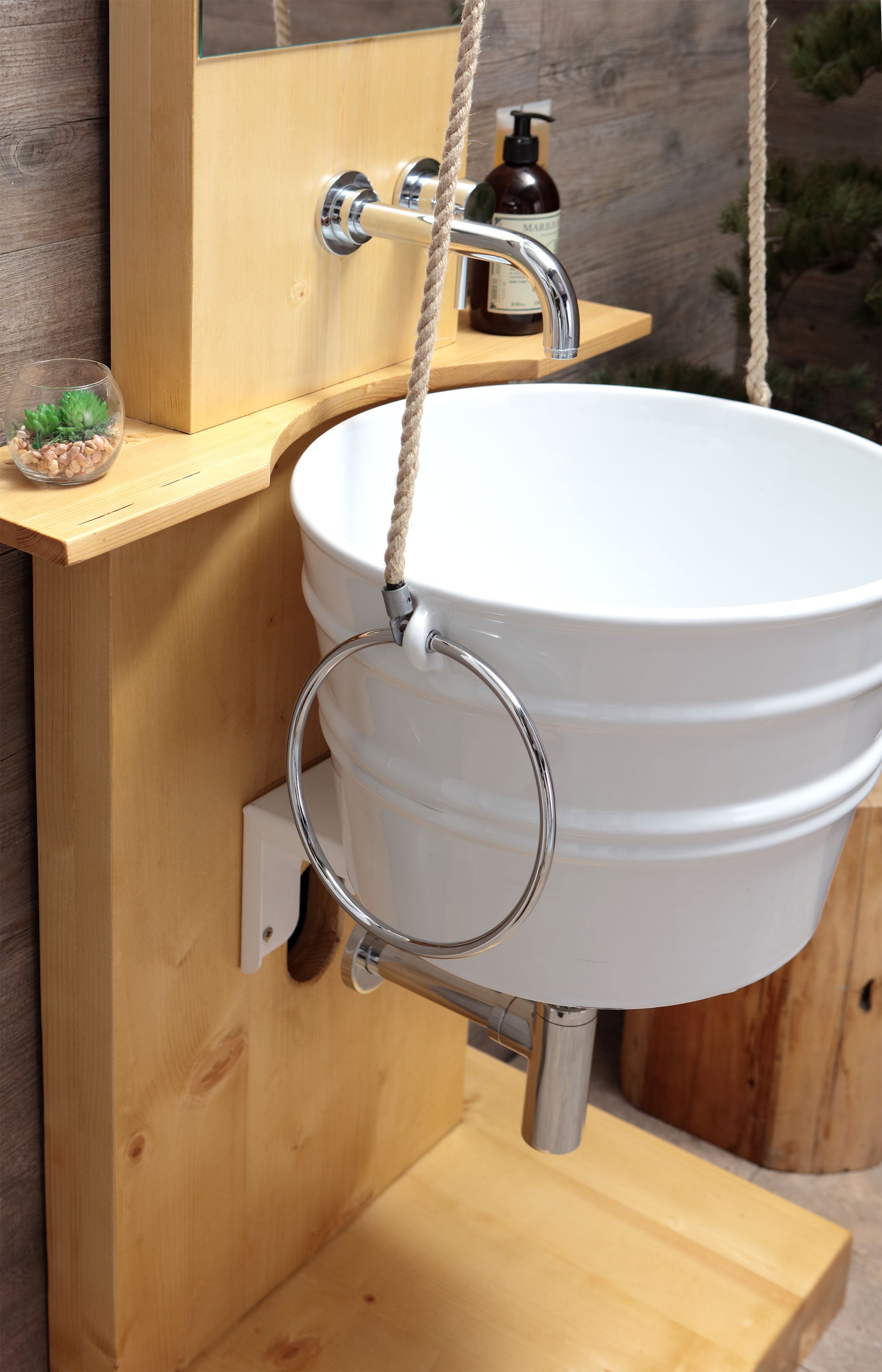 Struttura da terra in  legno con specchio Pozzo Bacile