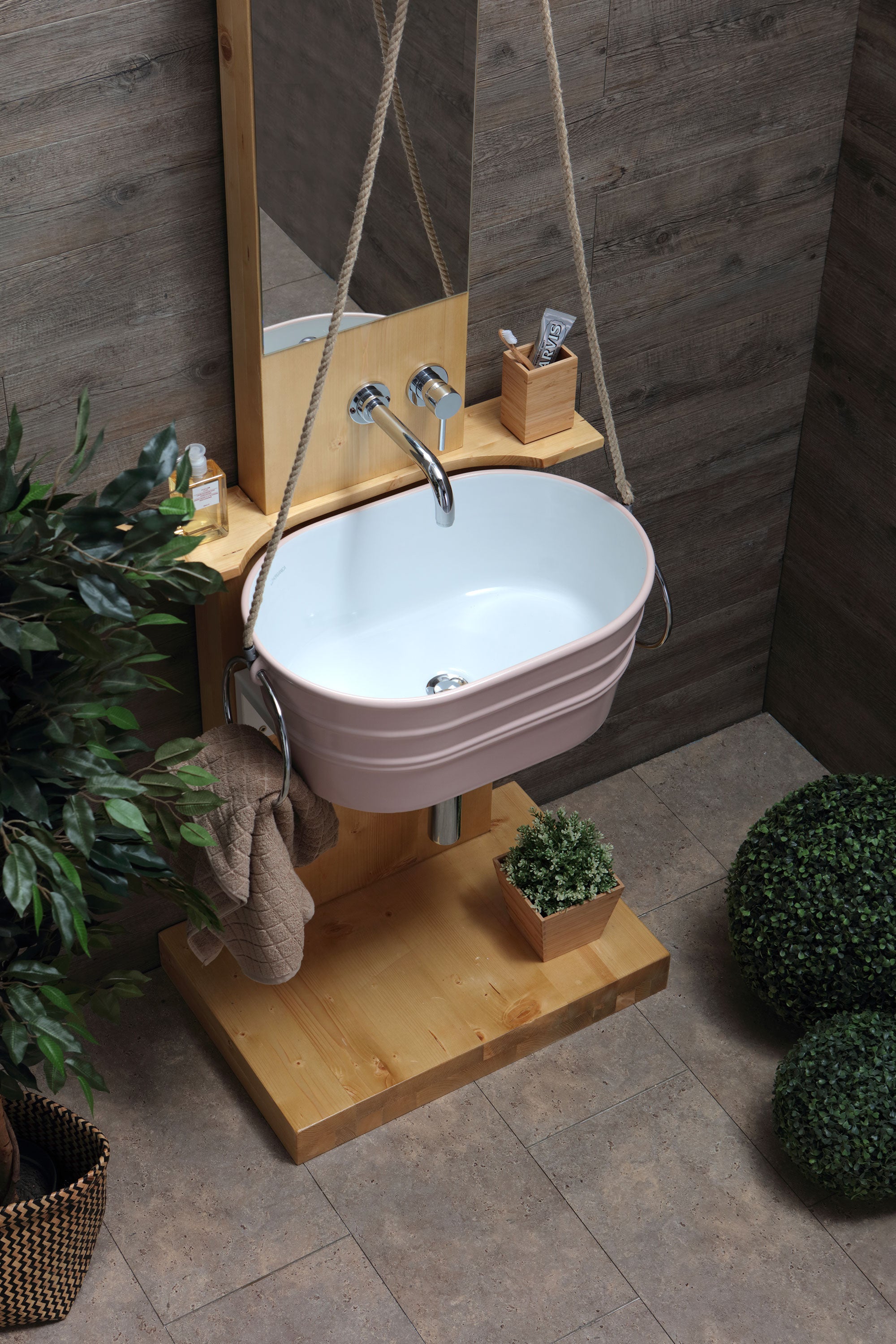 Struttura da terra in legno con specchio Pozzo Tinozza