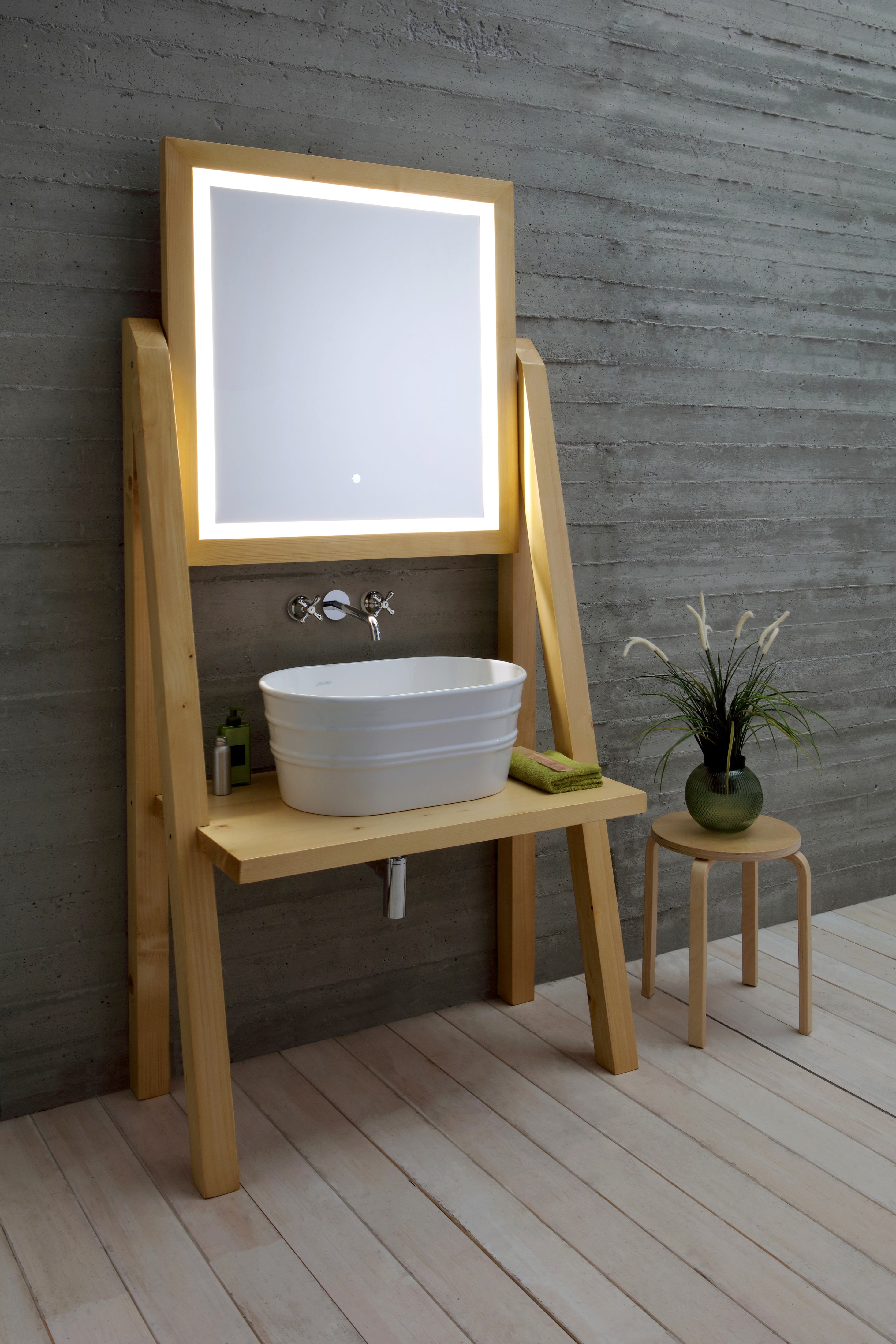 Mobile da terra in legno con specchio Camerino