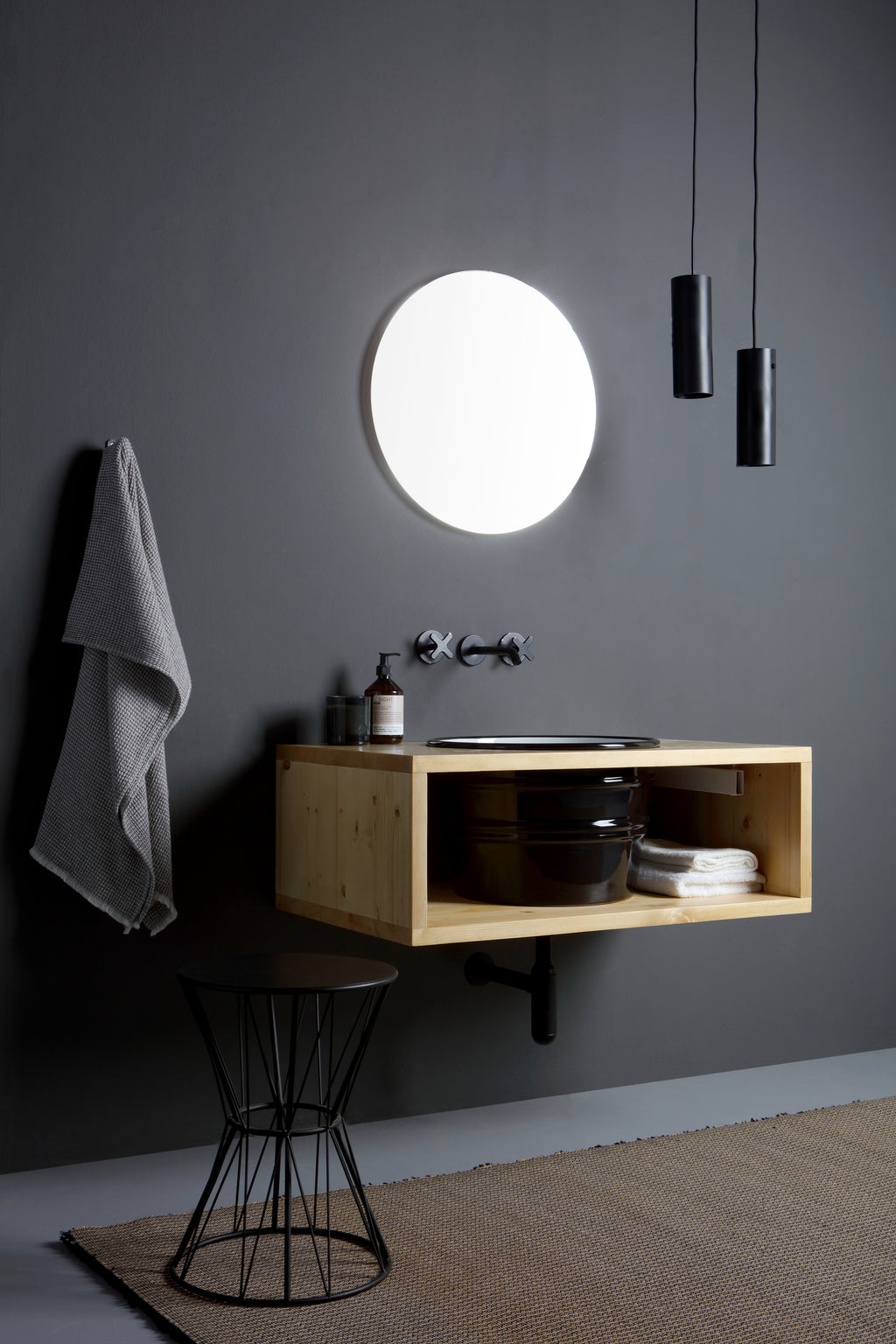 Mobile sospeso in legno Cornice