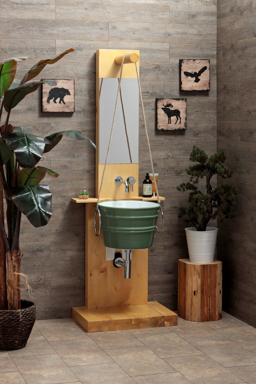 Struttura da terra in  legno con specchio Pozzo Bacile